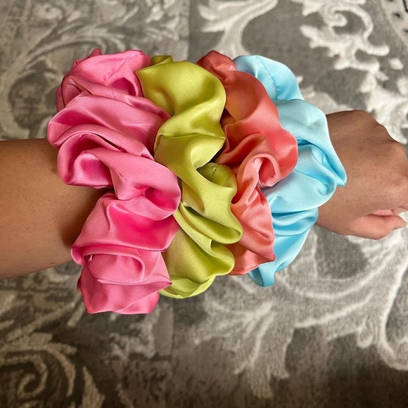 Maxi size, silk scrunchies by @simpleknot_ca on IG.. 3 pcs for $20.. - Picture 2 of 4